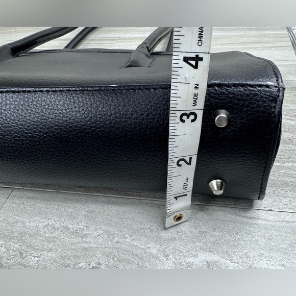 Cleo & Patel Paris Chic Multi Compartment Black Leather Shoulder Bag - Picture 9 of 13